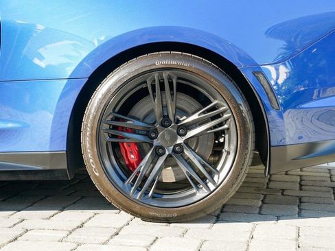 Used 2019 Chevrolet Camaro ZL1 image 17