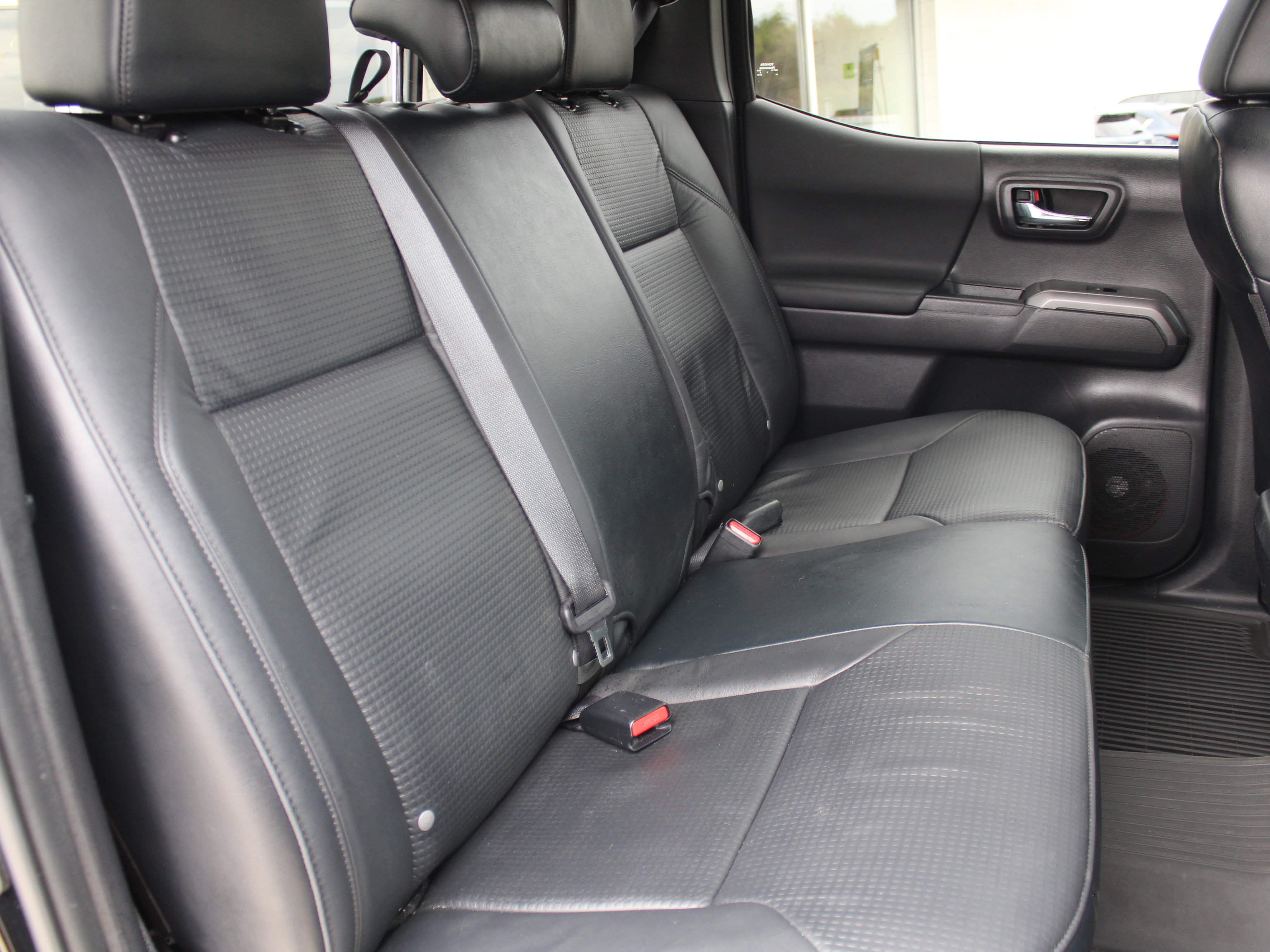 Used 2023 Toyota Tacoma TRD Off-Road w/ TRD Premium Off Road Package AWD/4WD image 25