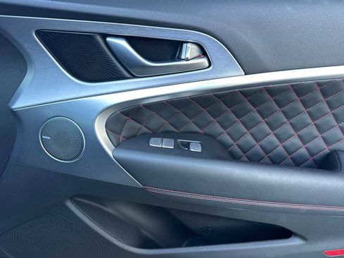 Used 2019 Genesis G70 2.0T Advanced w/ Sport Package image 21