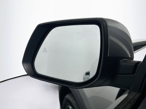 Used 2023 Kia Niro EX image 16