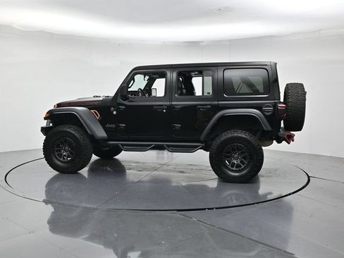 Used 2022 Jeep Wrangler Unlimited Rubicon w/ Xtreme Recon 35" Tire Package AWD/4WD image 7