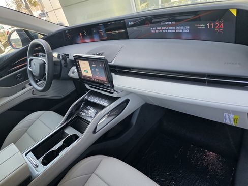 New 2026 Lincoln Nautilus Premier image 16