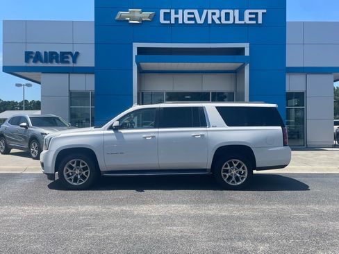 Used 2016 GMC Yukon XL SLT RWD image 2