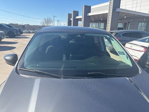 Used 2022 Ford Escape SE w/ SE Sport Appearance Package image 5