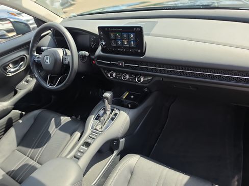 Used 2024 Honda HR-V EX-L image 11