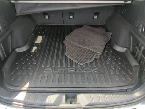 Used 2025 Subaru Outback Premium w/ Popular Package #1 AWD/4WD image 36