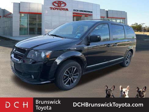 Used 2018 Dodge Grand Caravan GT image 1