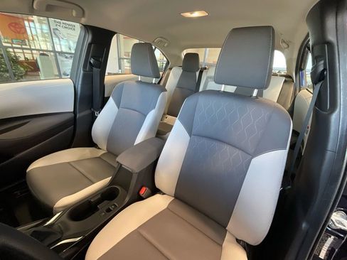 Used 2025 Toyota Corolla LE image 10