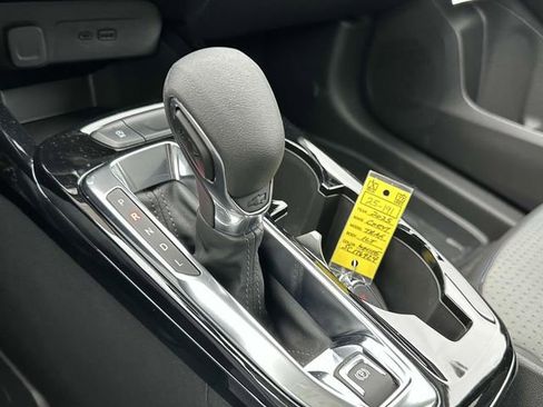 New 2025 Chevrolet Trax LT w/ Driver Confidence Package image 27