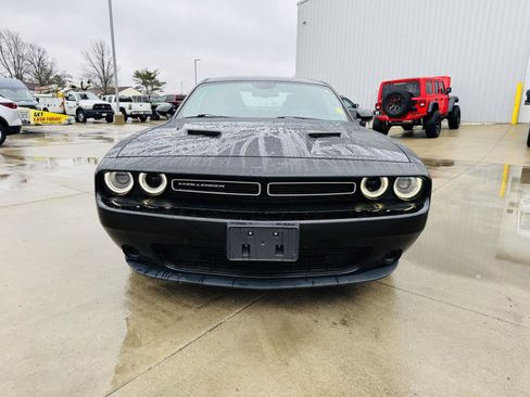 Certified 2016 Dodge Challenger SXT image 21