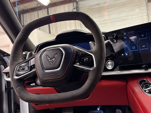 Used 2024 Chevrolet Corvette Stingray Premium Cpe w/ Z51 Performance Package image 16