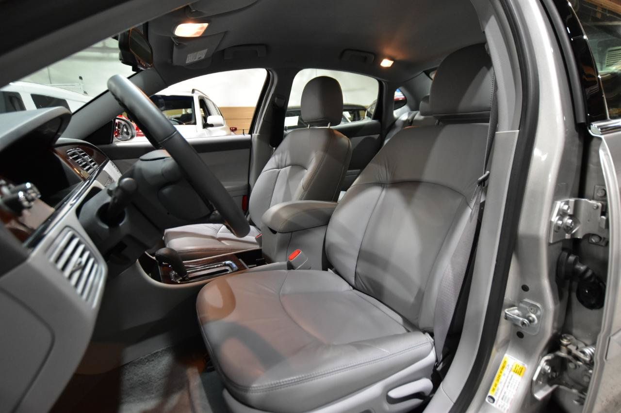 Used 2007 Buick LaCrosse CXS FWD image 21