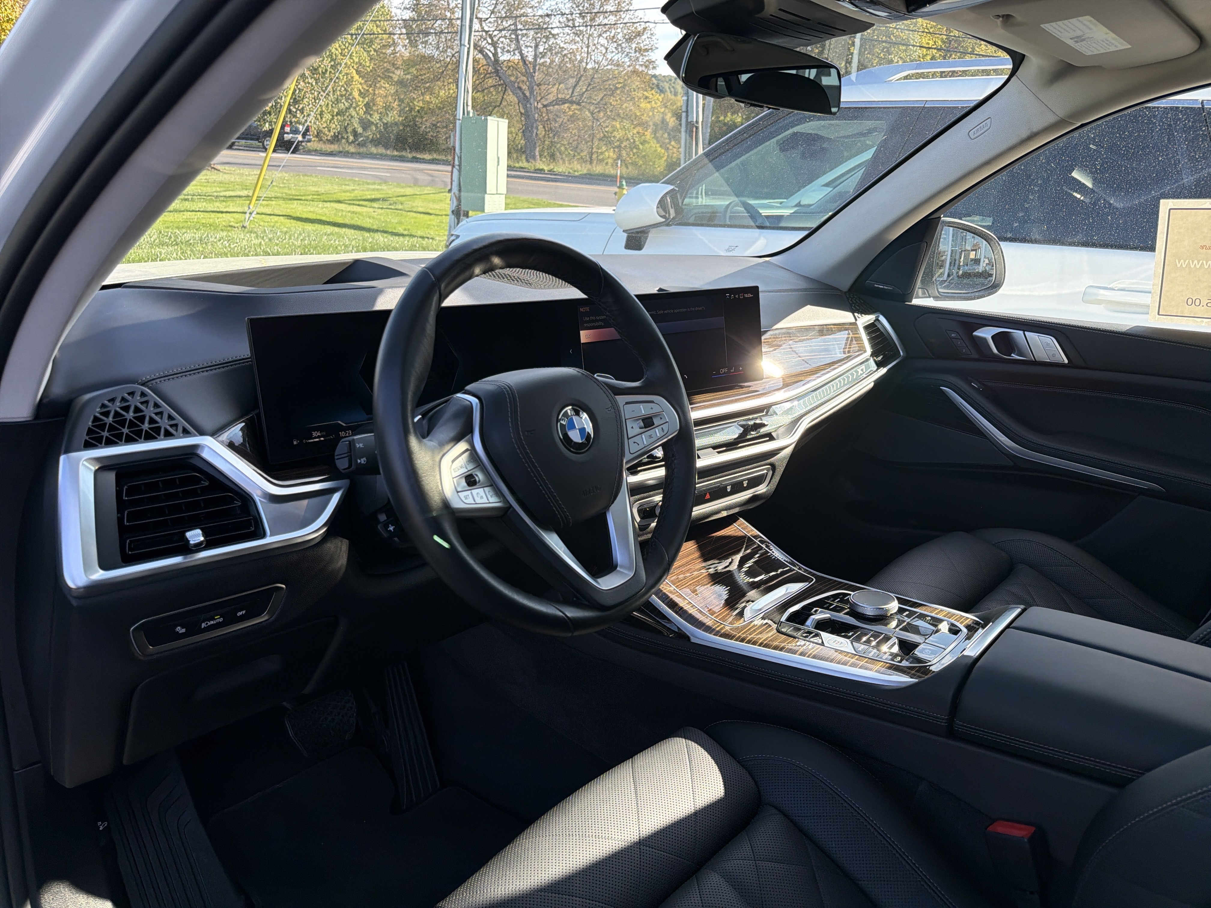 Used 2026 BMW X7 xDrive40i AWD/4WD image 8