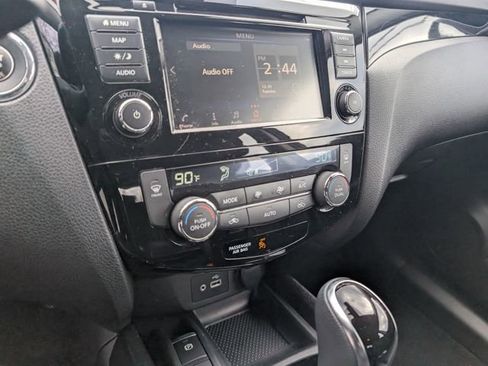 Certified 2022 Nissan Rogue Sport SL image 20