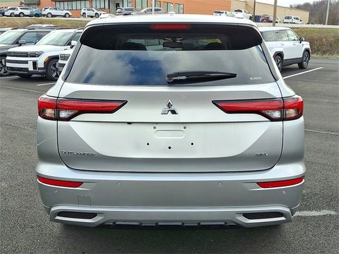 Used 2024 Mitsubishi Outlander SEL image 5