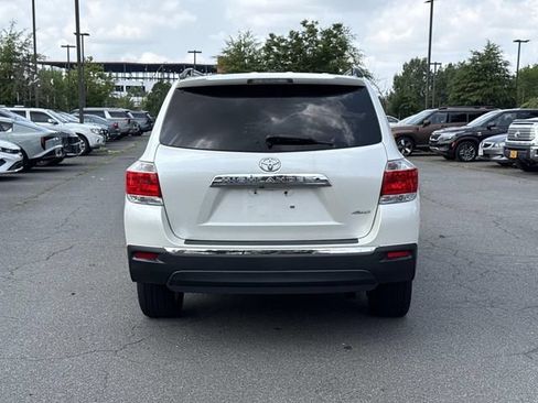 Used 2013 Toyota Highlander Limited AWD/4WD image 3