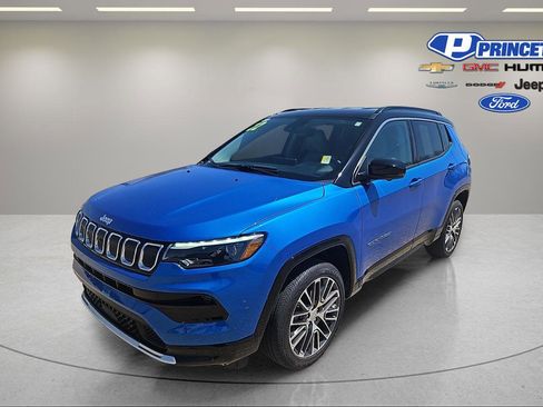 Used 2022 Jeep Compass Limited w/ Elite Group AWD/4WD image 3