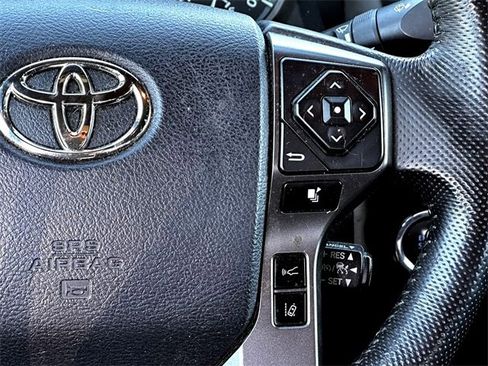 Used 2019 Toyota Tacoma TRD Sport image 17