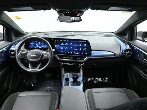 Used 2025 Chevrolet Equinox EV LT w/ Convenience Package image 33