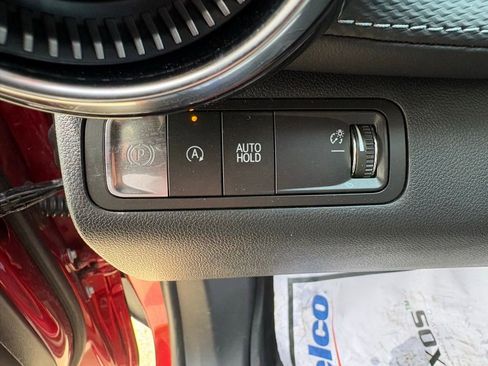 New 2026 Chevrolet Equinox LT w/ Convenience Package II FWD image 18