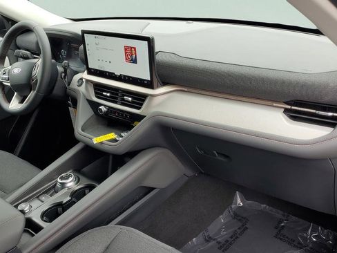 New 2026 Ford Explorer Active image 18