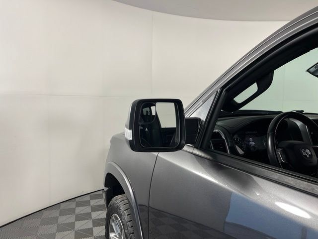 Used 2021 RAM 1500 Laramie w/ Sport Appearance Package AWD/4WD image 11