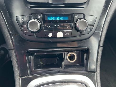 Used 2012 Buick Regal Premium image 30