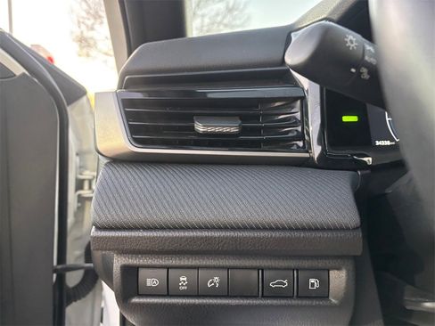 Certified 2025 Toyota Camry SE image 23