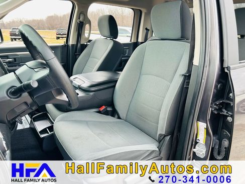 Used 2021 RAM 1500 Classic SLT AWD/4WD image 12