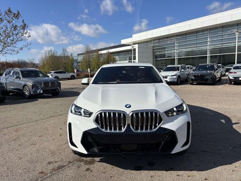 New 2026 BMW X6 xDrive40i w/ Premium Package image 2