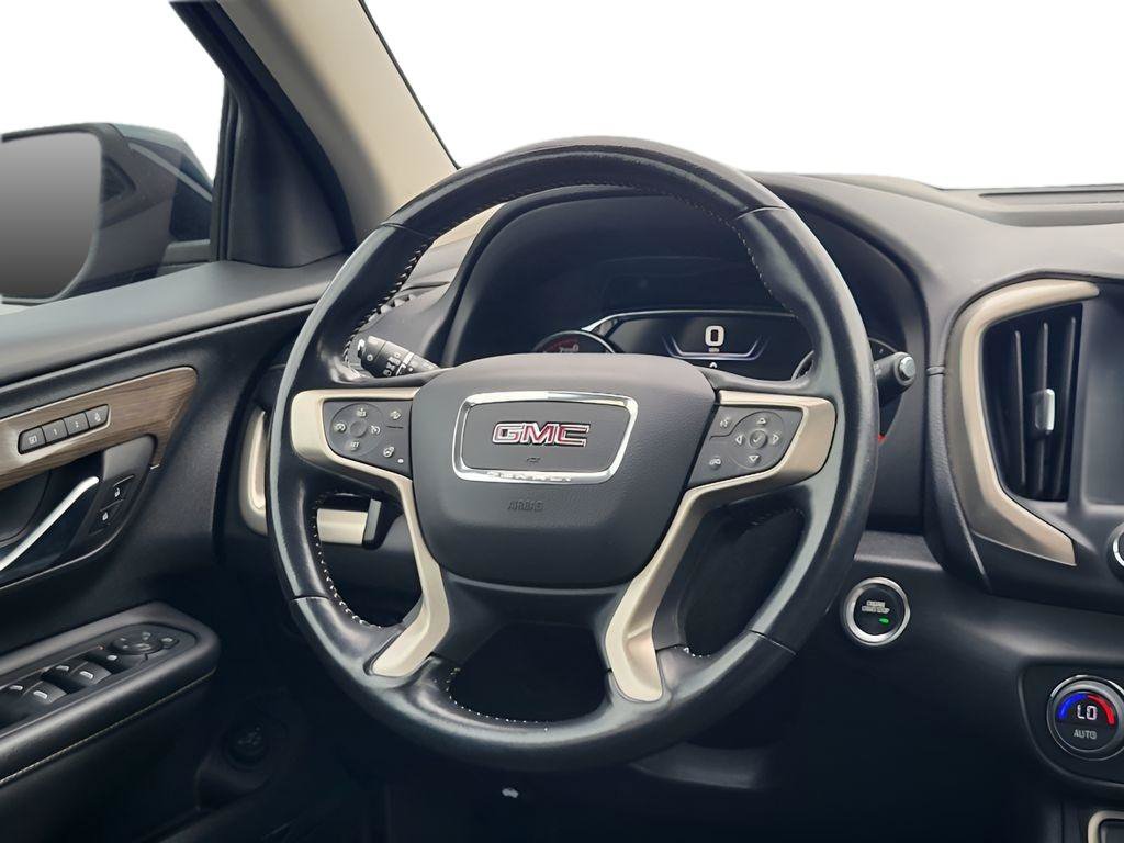 Used 2022 GMC Terrain Denali w/ Denali Premium Package AWD/4WD image 11