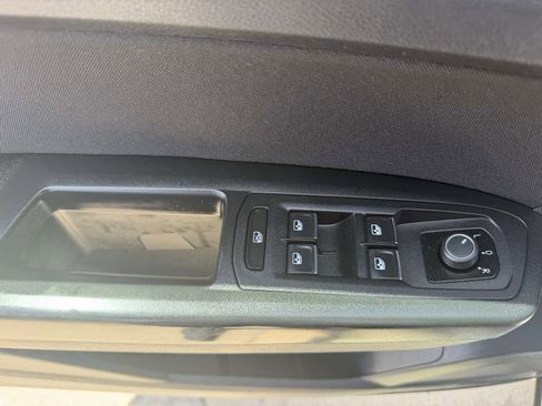 Used 2018 Volkswagen Atlas S AWD/4WD image 12