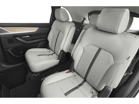 Used 2024 MAZDA CX-90 Plug-In Hybrid w/ Premium Pkg AWD/4WD image 9