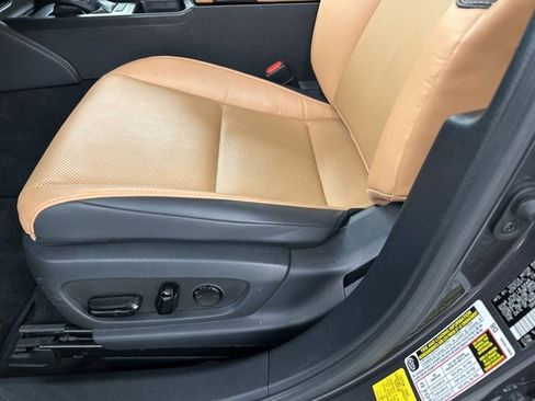 Used 2022 Lexus ES 350 w/ Premium Package image 7