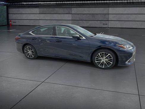 Certified 2025 Lexus ES 300h w/ Premium Package FWD image 9