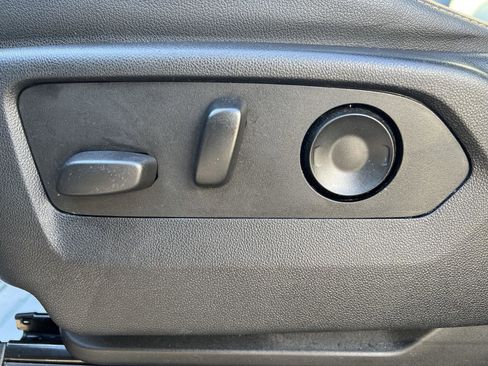 Used 2022 GMC Yukon AT4 image 19