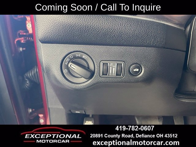 Used 2017 Dodge Challenger SXT RWD image 36