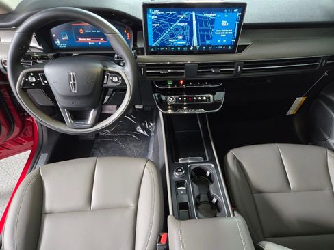 New 2026 Lincoln Corsair Premiere image 14