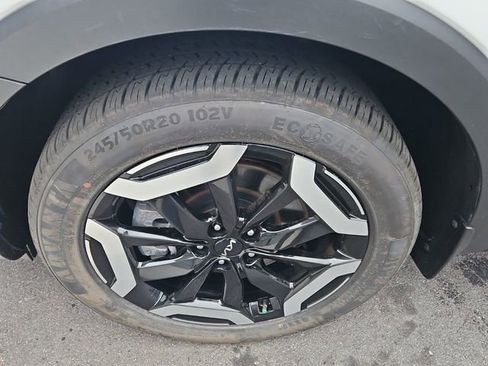 Used 2023 Kia Telluride EX image 10