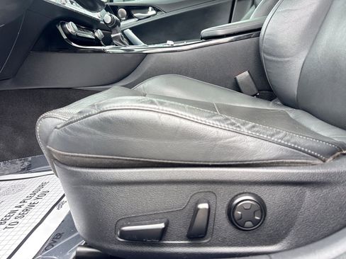Used 2018 Kia Stinger Premium RWD image 14