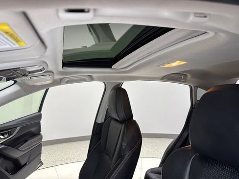 Used 2018 Subaru Crosstrek 2.0i Limited AWD/4WD image 2