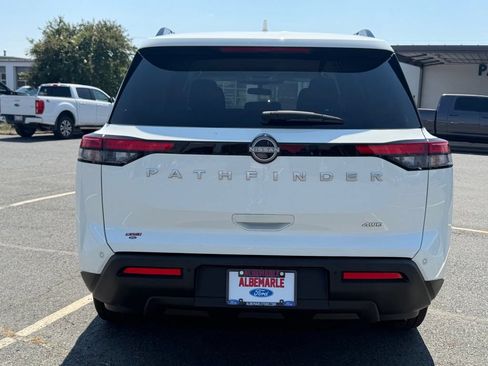 Used 2025 Nissan Pathfinder SV AWD/4WD image 4