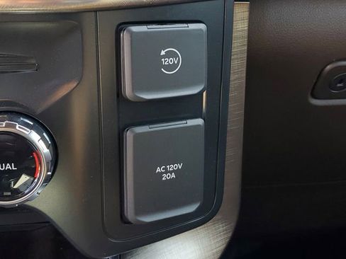 Used 2025 Ford F150 King Ranch w/ FX4 Off-Road Package image 34