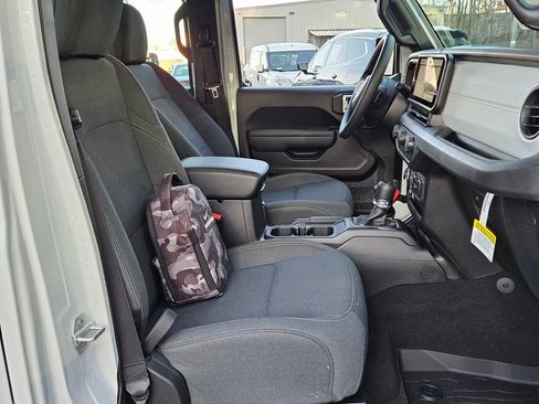 New 2026 Jeep Gladiator Sport image 15