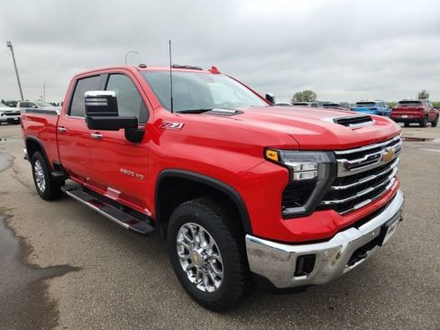 Used 2024 Chevrolet Silverado 2500 LTZ w/ LTZ Premium Package AWD/4WD image 7