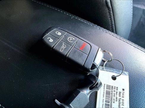 Used 2018 Jeep Grand Cherokee Altitude image 14