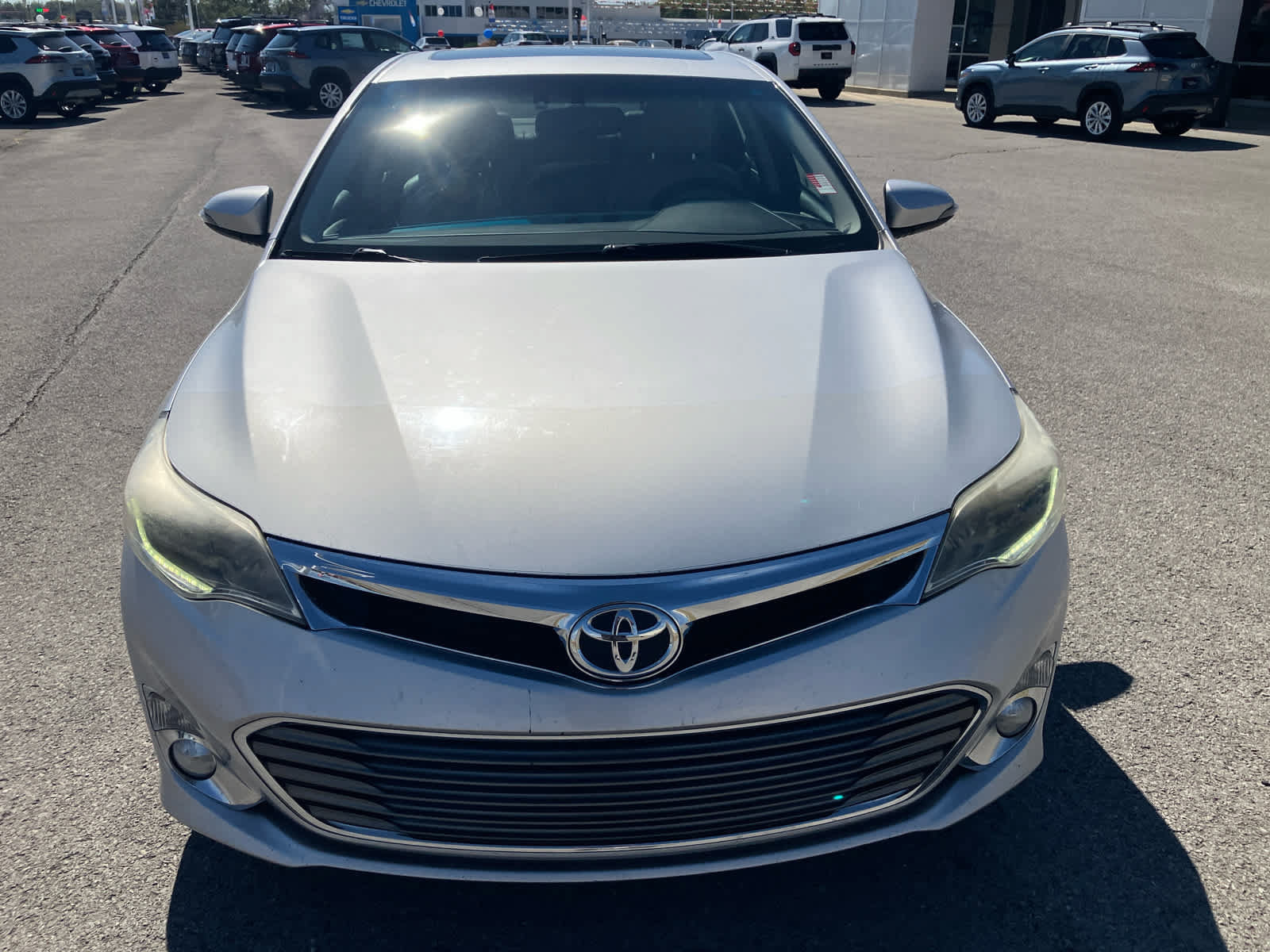 Used 2014 Toyota Avalon Limited FWD image 2