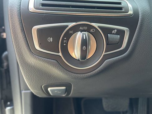 Used 2019 Mercedes-Benz C 300 4MATIC Sedan image 26