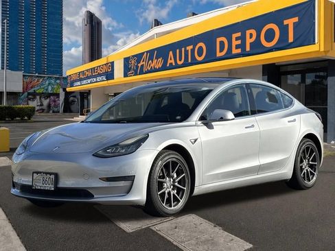Used 2018 Tesla Model 3 Mid Range RWD image 1