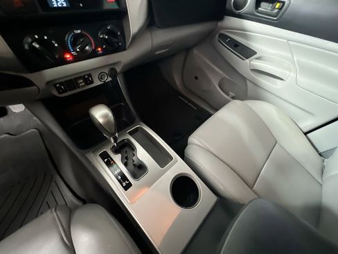 Used 2013 Toyota Tacoma PreRunner w/ Limited Pkg image 25